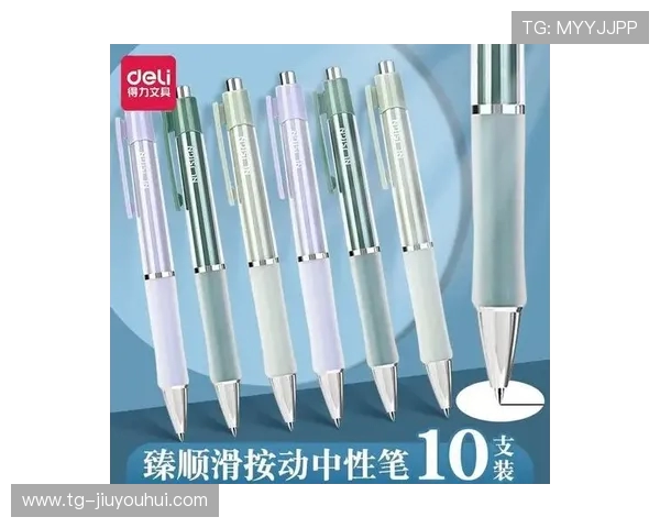 速干顺滑足球笔中性笔，书写流畅无阻，助力精准记录每个精彩瞬间